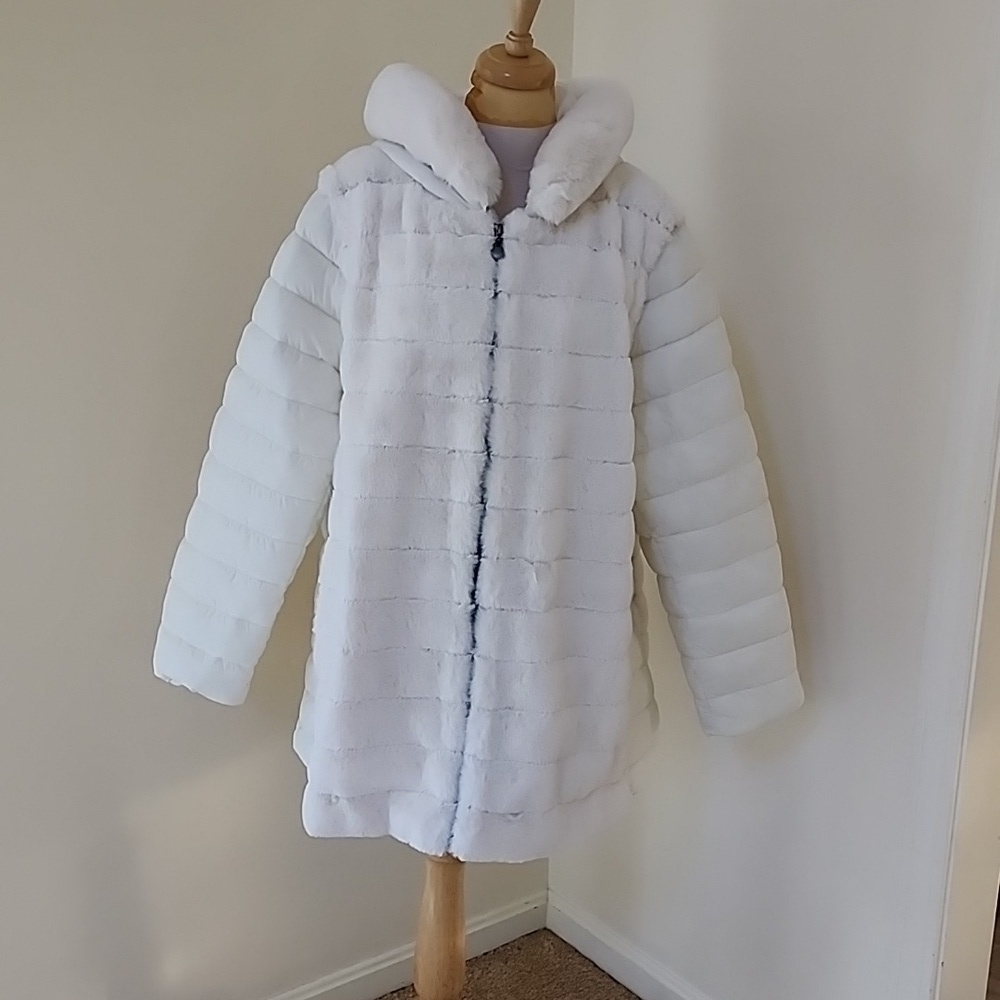 Laurier & Co size 2X Ivory faux fur hooded jacket